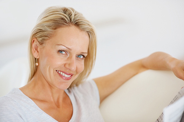 HOW-TO-REVERSE-SKIN-AGING-AND-DAMAGE-FEATURE-IMAGE HOW-TO-REVERSE-SKIN-AGING-AND-DAMAGE-FEATURE-IMAGE